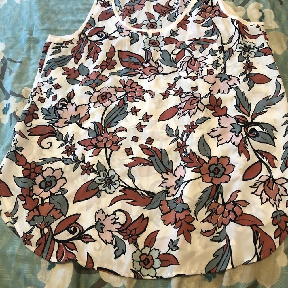 Loft medium floral top